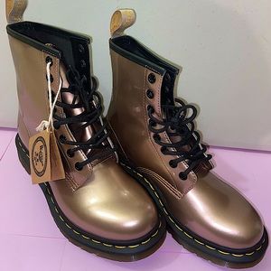 dark martin boots 1260 vegan rose gold!